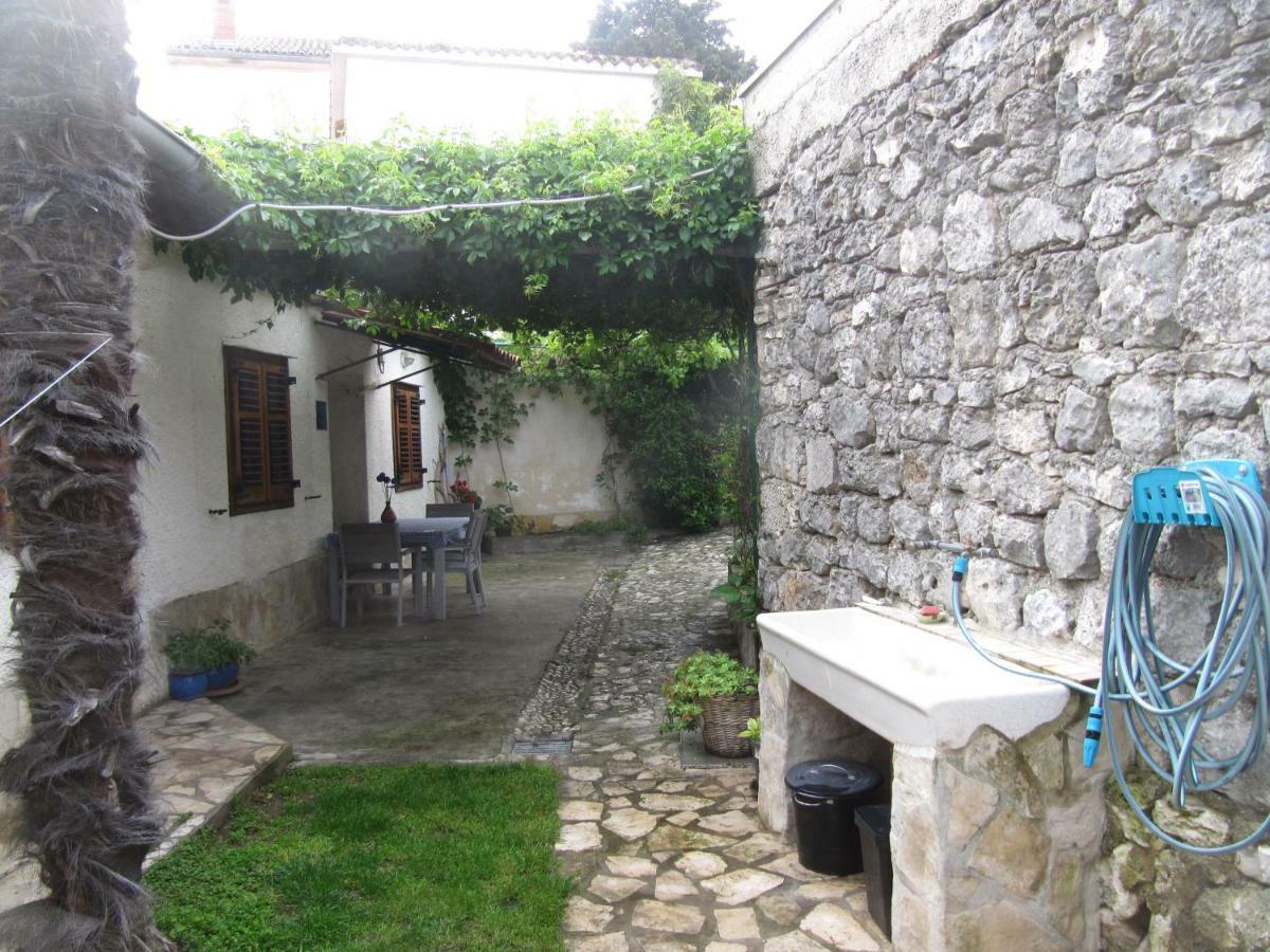 House Marko Premantura Exterior photo