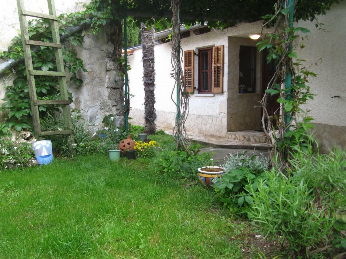 House Marko Premantura Exterior photo